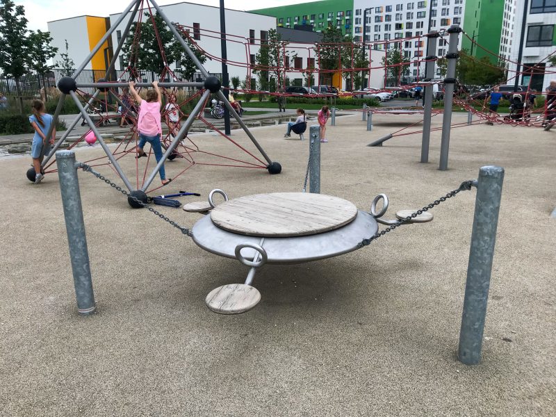 Swinging Table - Bilde 2